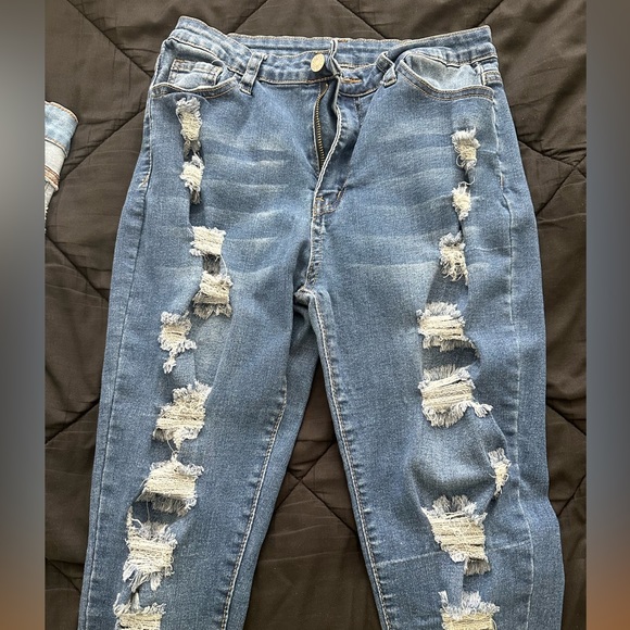 Ripped jeans - Picture 2 of 3